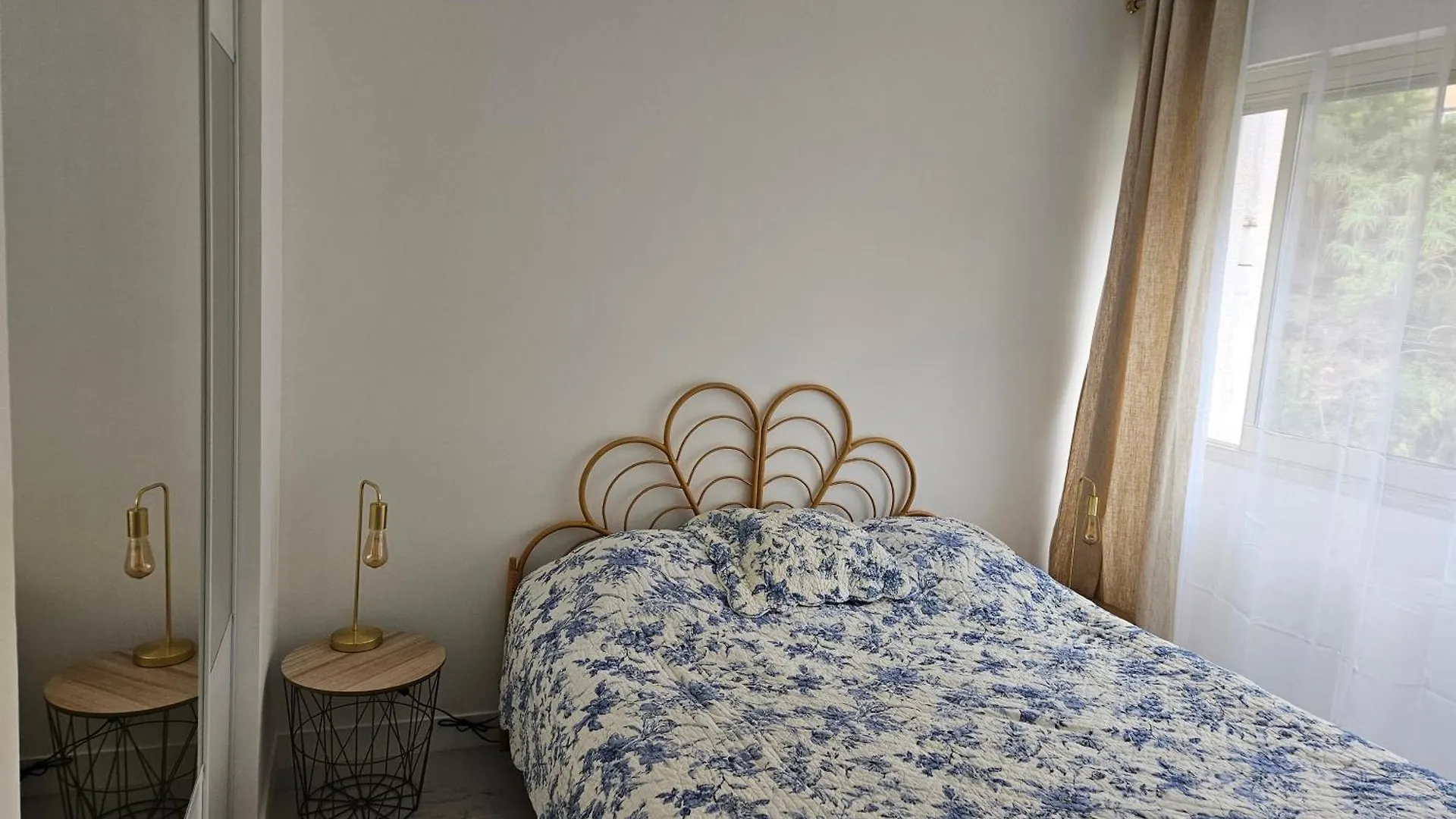 רוקברון-קאפ-מרט Spacieux 3 Pieces Renove Avec Terrasse Et Vue Mer Entre Monaco Et Menton דירה